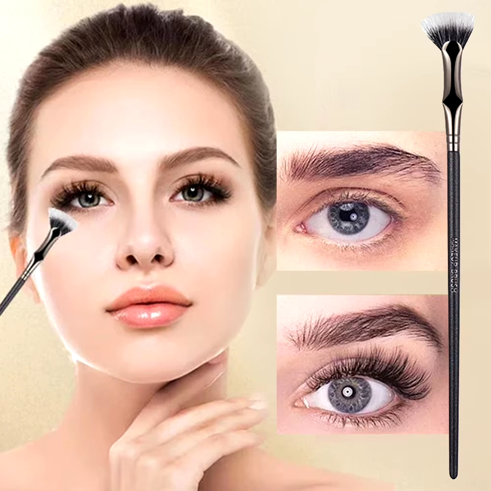 Folding Angle Scalloped Lash Brush